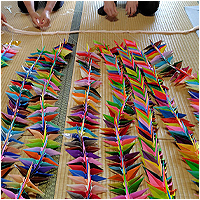 救霊地蔵尊用折り鶴